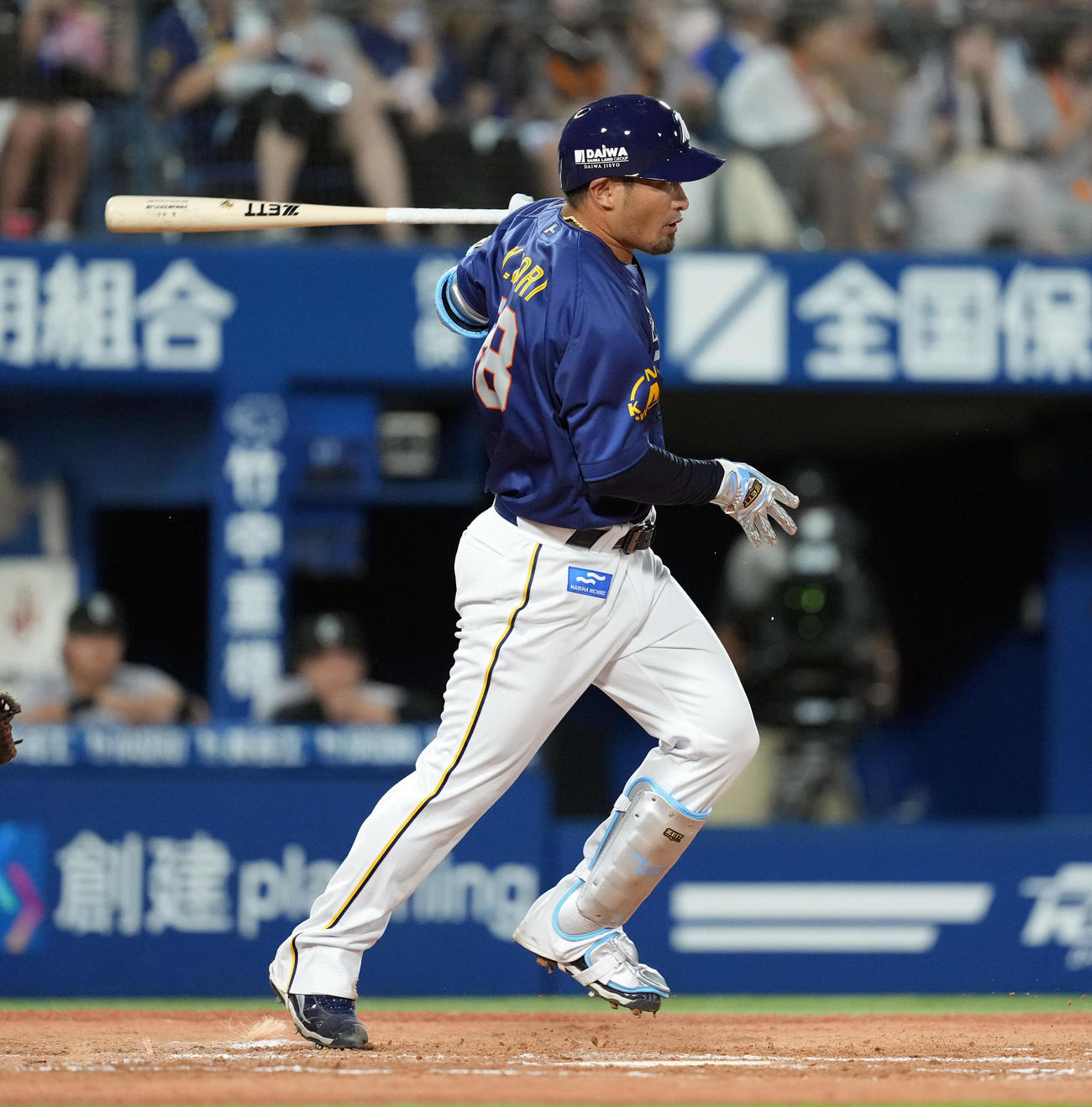 DeNA対巨人　3回裏DeNA1死、遊安打を放つ森唯（撮影・たえ見朱実）