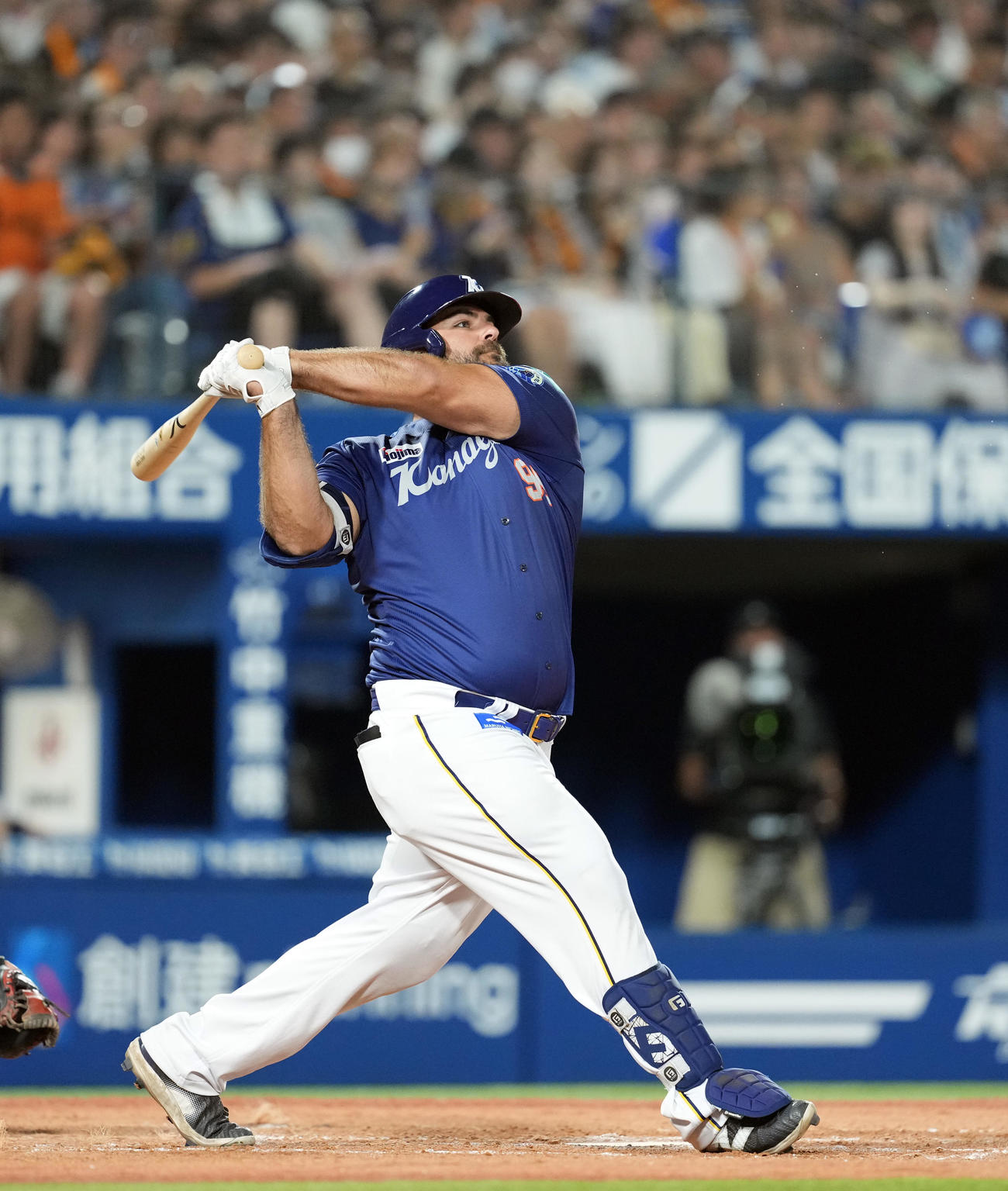 DeNA対巨人　5回裏DeNA無死、右越えにソロ本塁打を放つフォード（撮影・たえ見朱実）
