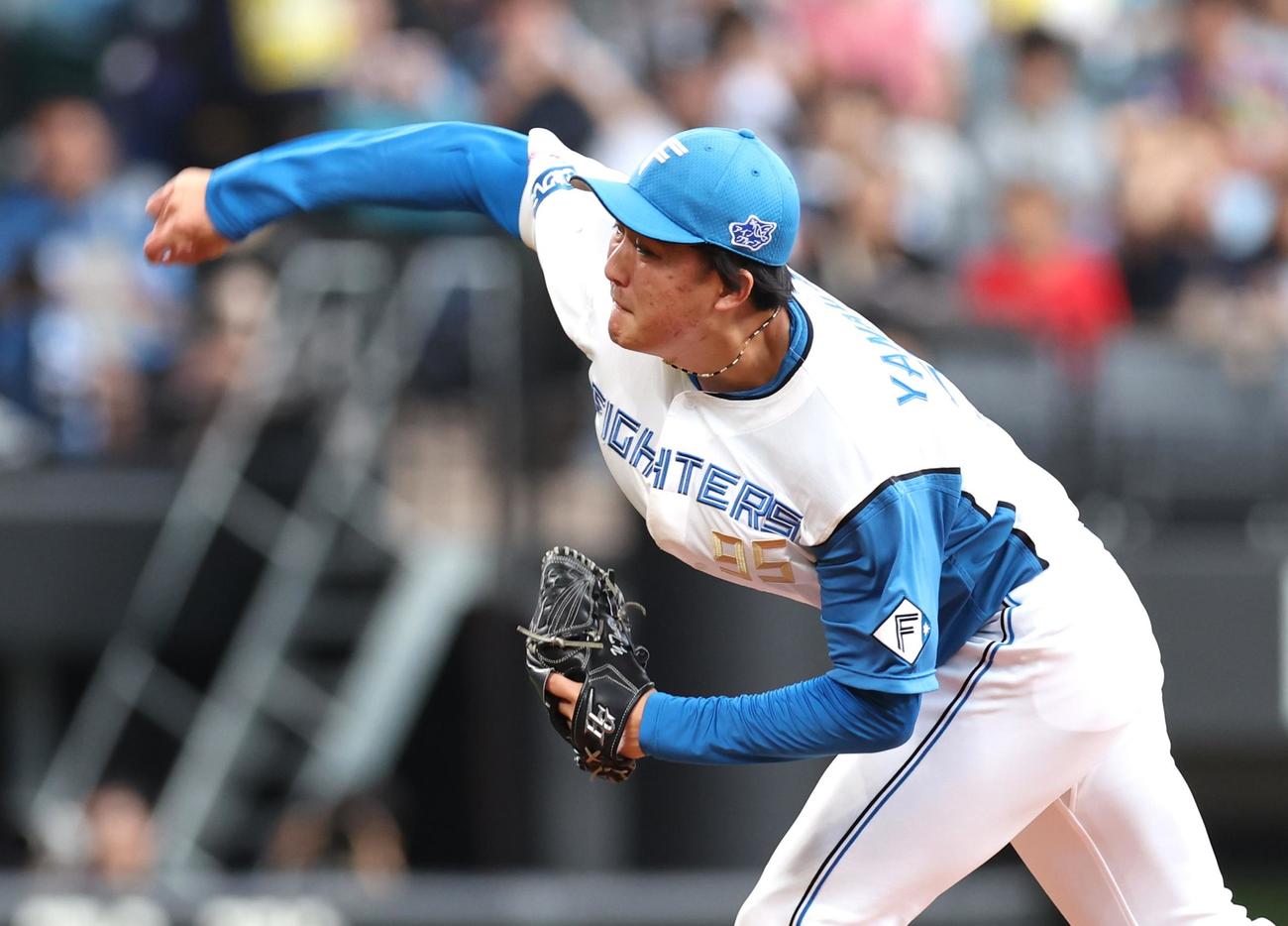 日本ハム対西武　8回に登板し無失点の柳川（撮影・黒川智章）