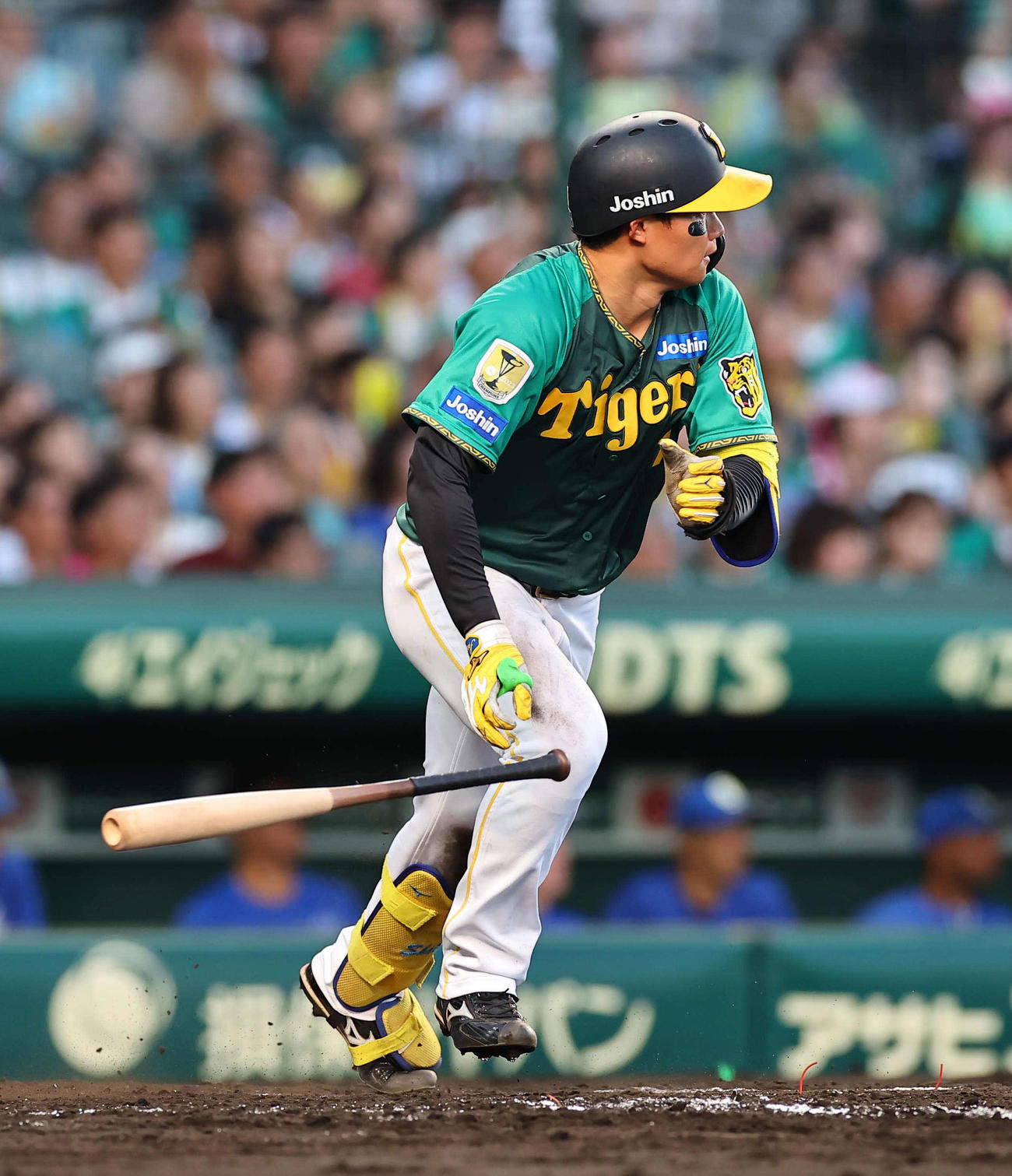 阪神対中日　3回裏阪神1死一、二塁、森下は左前に適時打を放つ（撮影・上田博志）