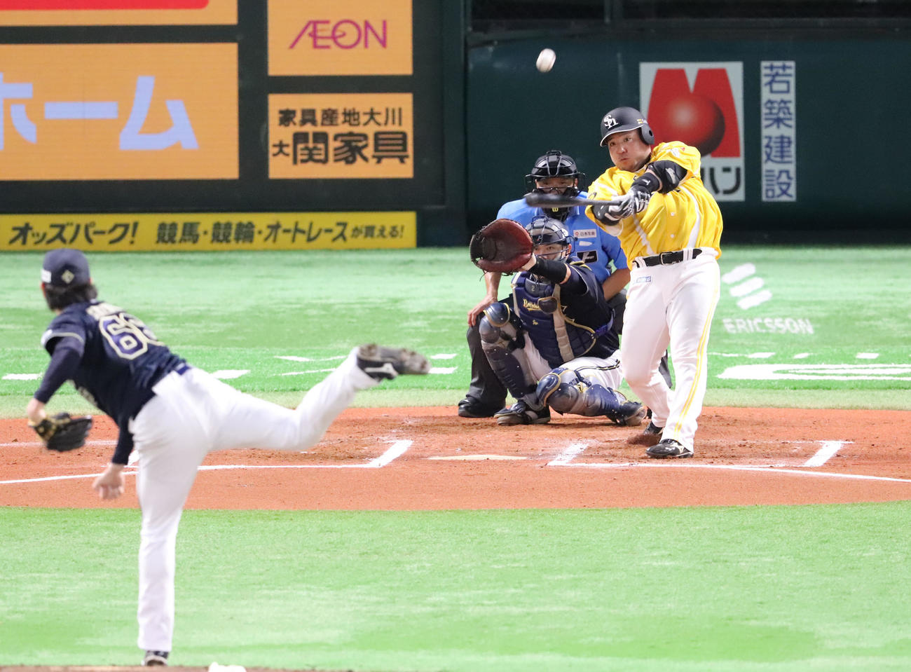 ソフトバンク対オリックス　6回裏ソフトバンク無死、山川は左越えの本塁打を放つ（撮影・鬼束羽瑠菜）