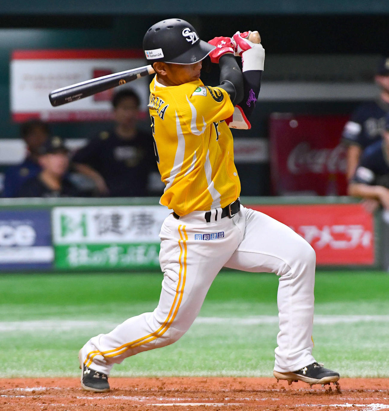 ソフトバンク対オリックス　3回裏ソフトバンク2死三塁、今宮は同点中前適時打を放つ（撮影・岩下翔太）