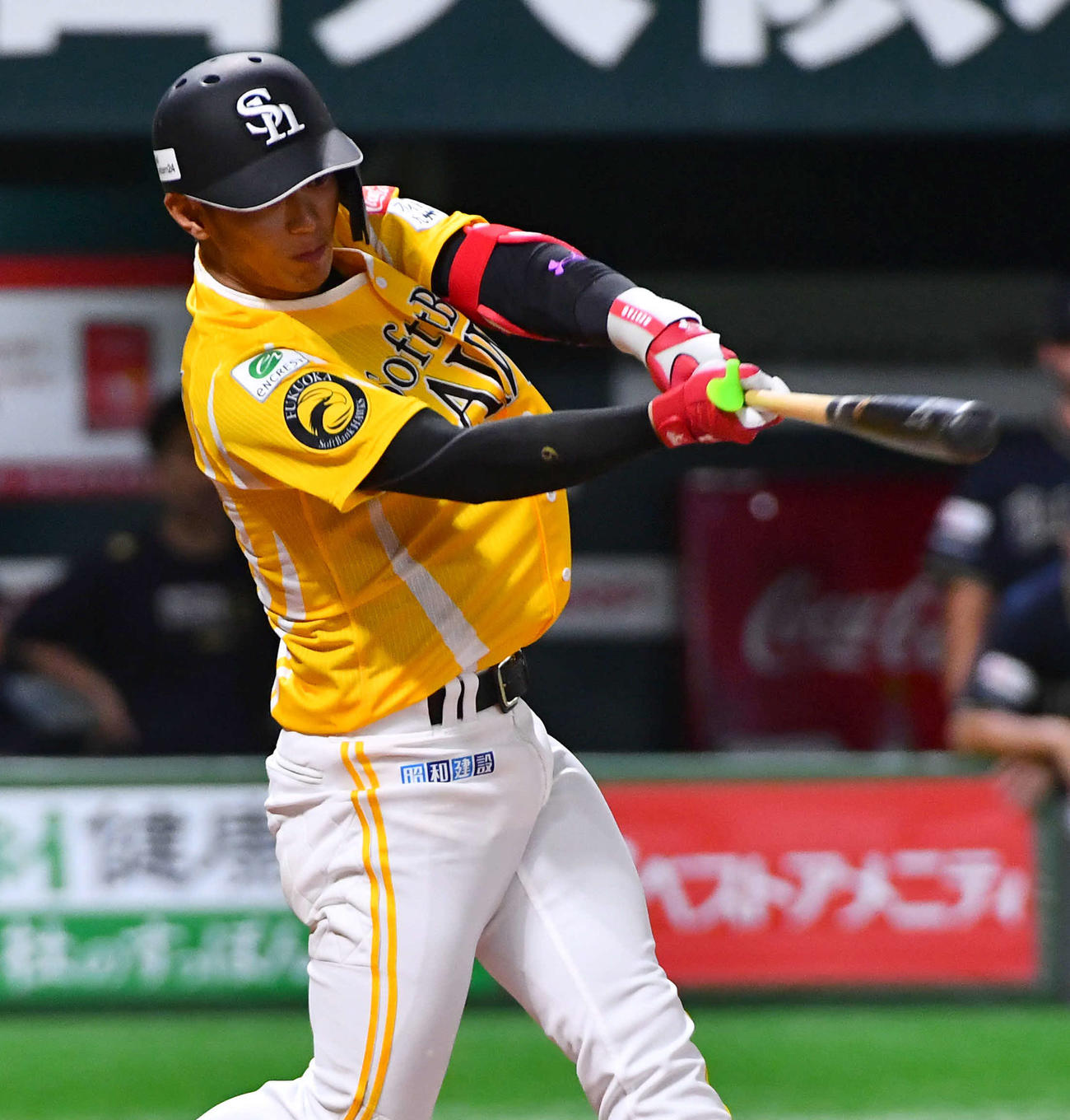 ソフトバンク対オリックス　3回裏ソフトバンク2死三塁、今宮は同点中前適時打を放つ（撮影・岩下翔太）