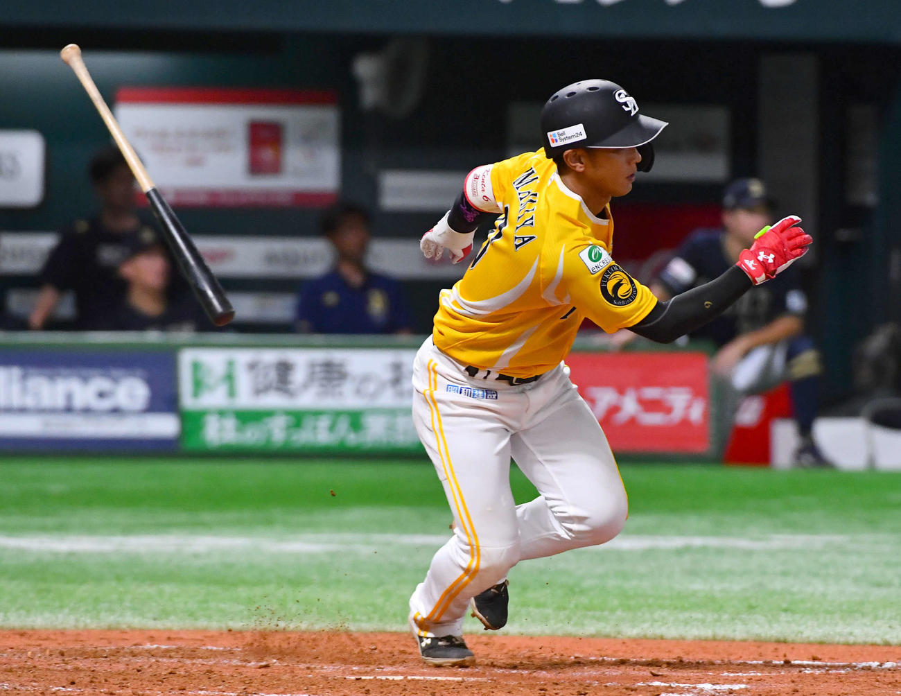 ソフトバンク対オリックス　5回裏ソフトバンク2死一、二塁、今宮は勝ち越し中前適時打を放つ（撮影・岩下翔太）