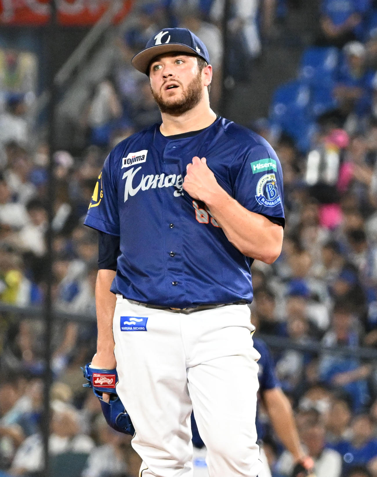 DeNA対巨人5回表巨人2死満塁、吉川に先制の押し出し四球を与えたDeNAケイ（撮影・千葉一成）