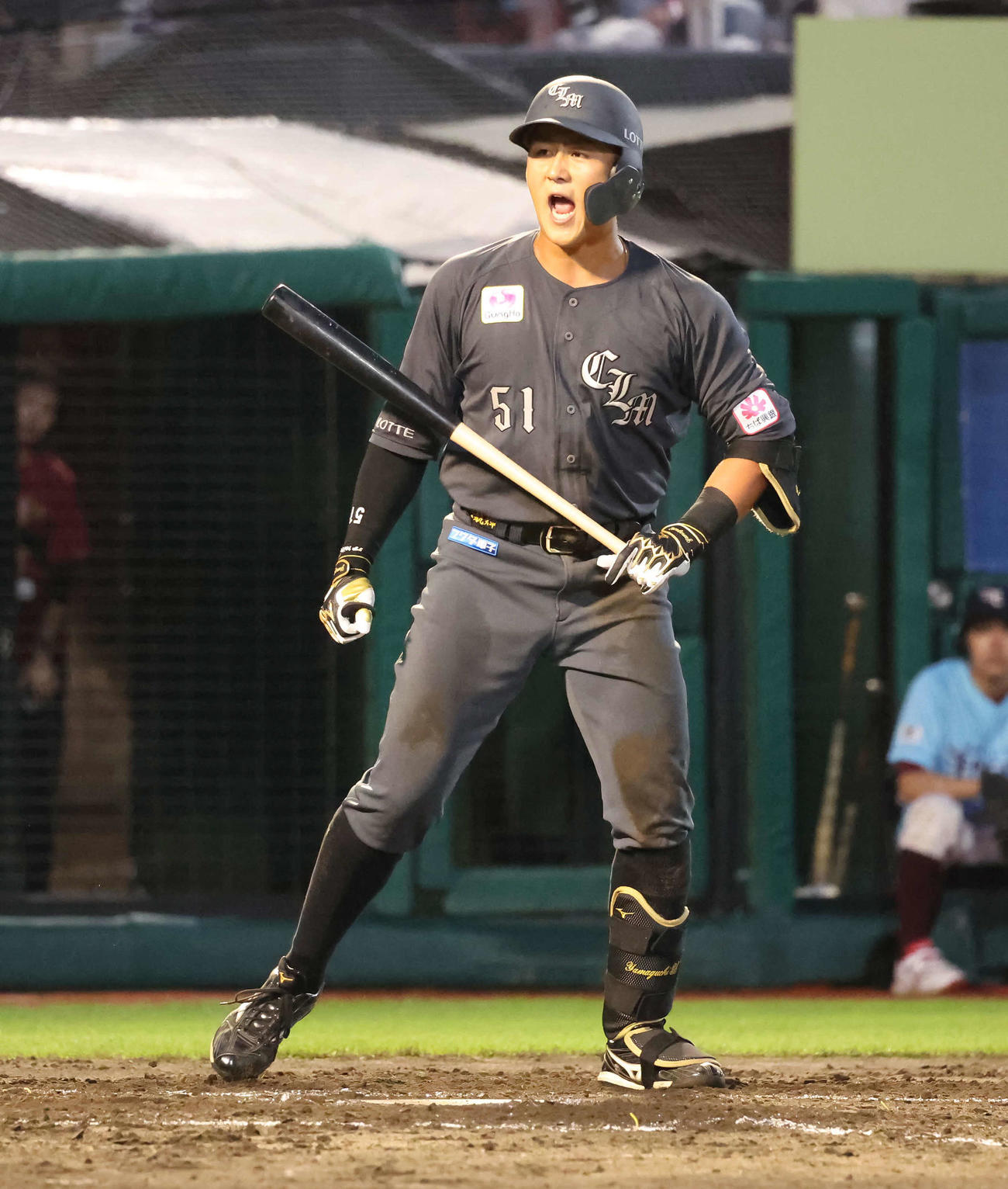 27日の楽天戦の3回表押し出し四球を選ぶロッテ山口航輝（撮影・丹羽敏通）