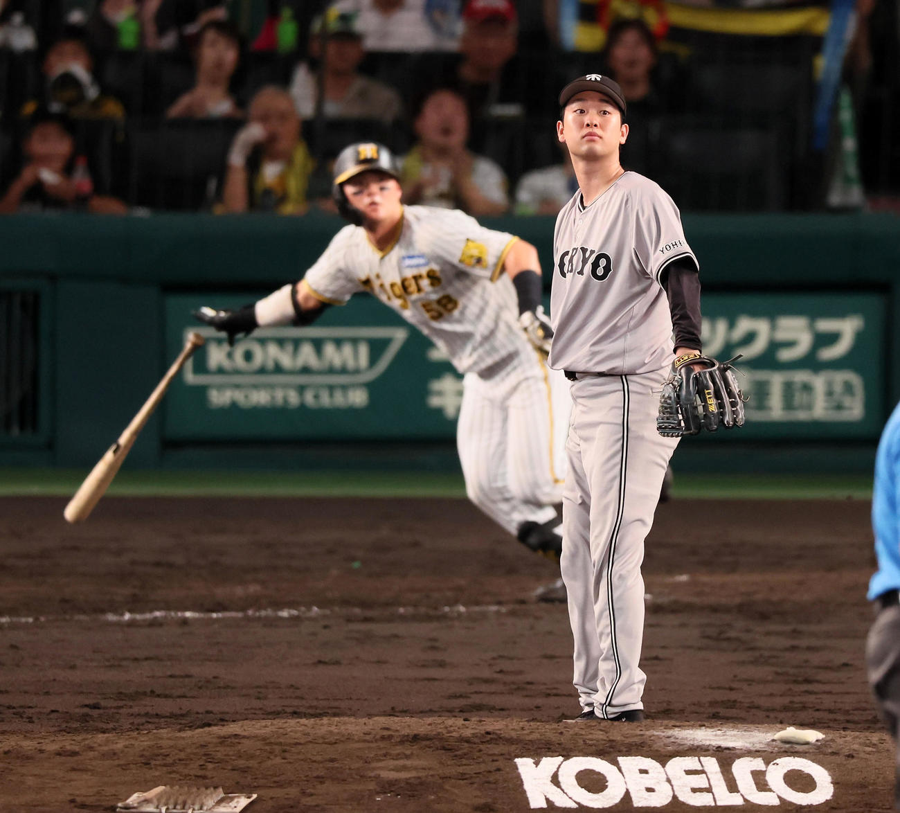 阪神対巨人　5回裏阪神無死一塁、山崎伊は前川に左適時二塁打を打たれ手失点する（撮影・加藤哉）