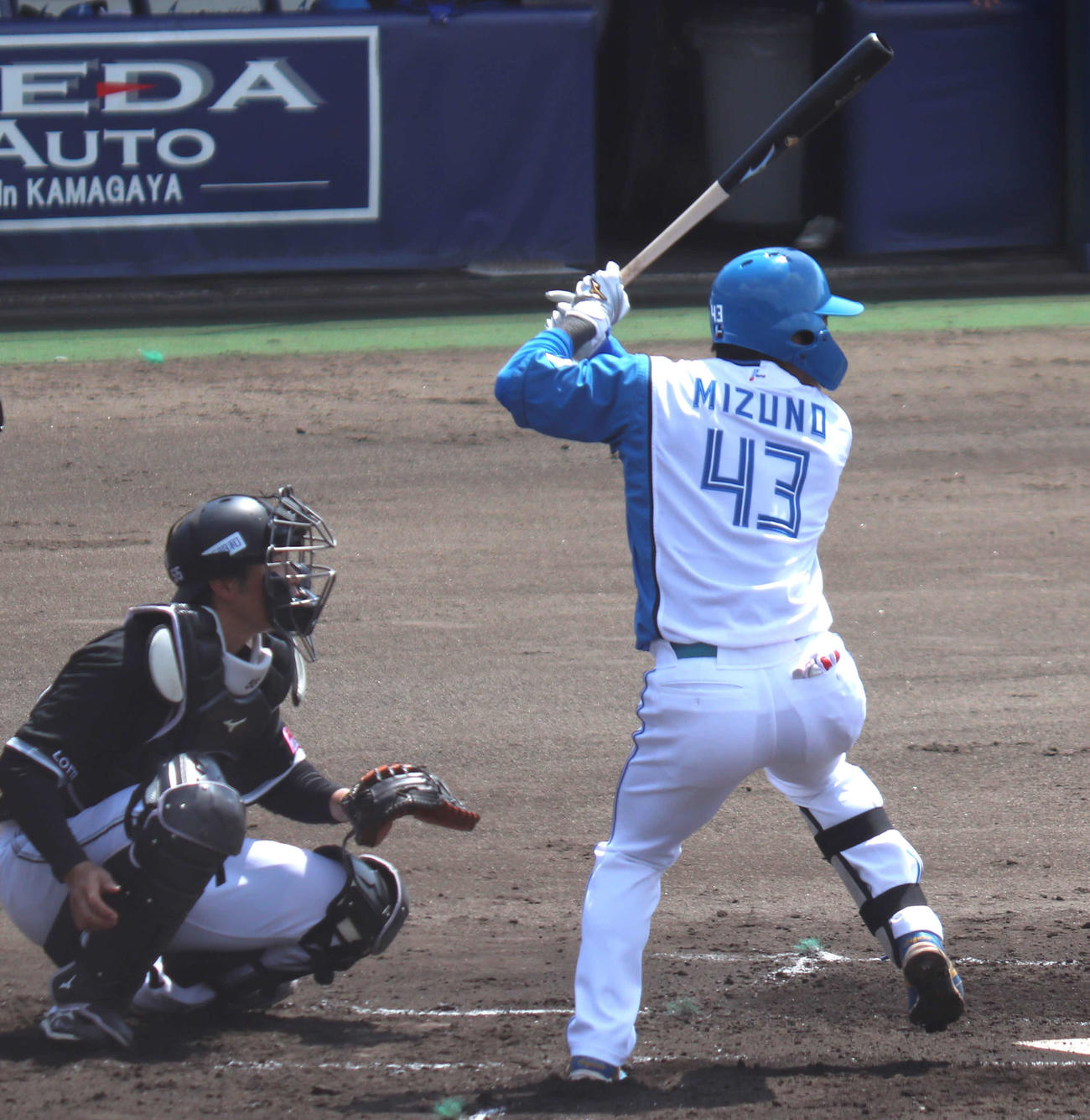 イースタン・リーグ：日本ハム対ロッテ　2回裏日本ハム無死一塁、中前に安打を放つ水野（撮影・黒須亮）