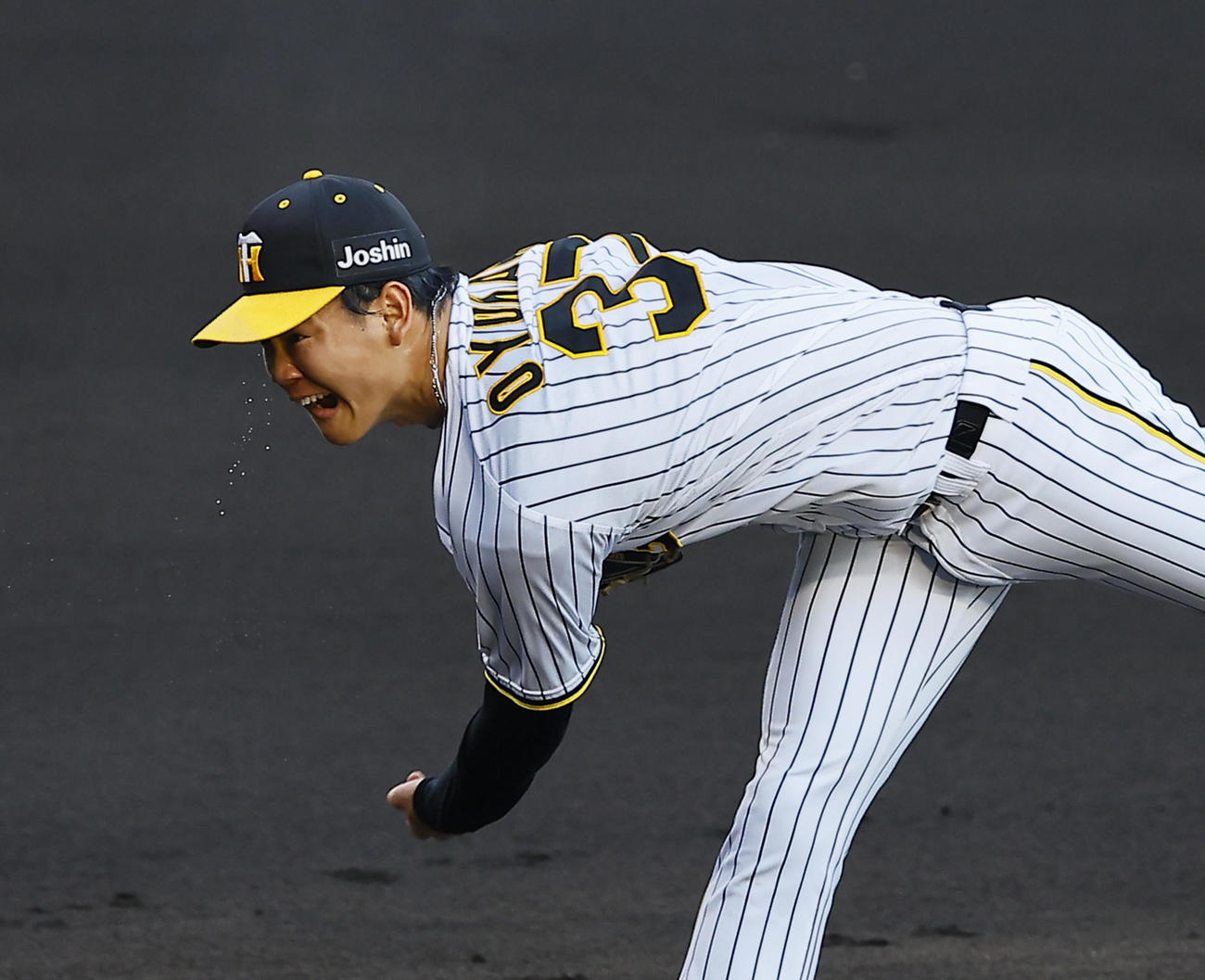 阪神対巨人　阪神先発の及川（撮影・藤尾明華）