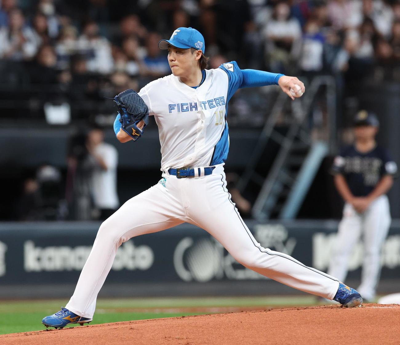 日本ハム対オリックス　日本ハム先発の山崎（撮影・黒川智章）