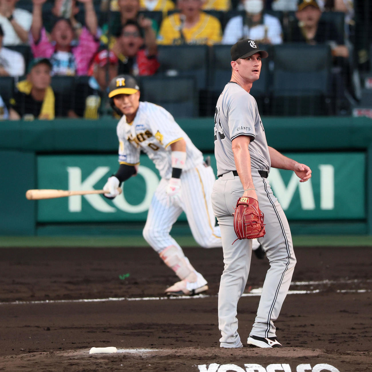 阪神対巨人　1回裏阪神2死満塁、グリフィンは木浪に中適時打を打たれ失点（撮影・加藤哉）