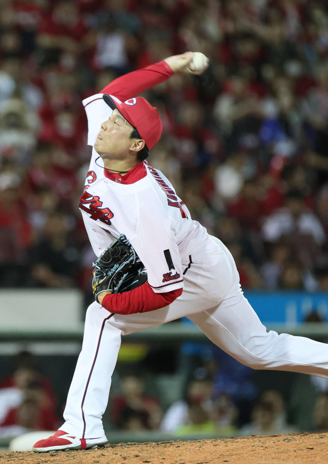 広島対DeNA 9回表DeNA、広島抑えの栗林（撮影・加藤孝規）