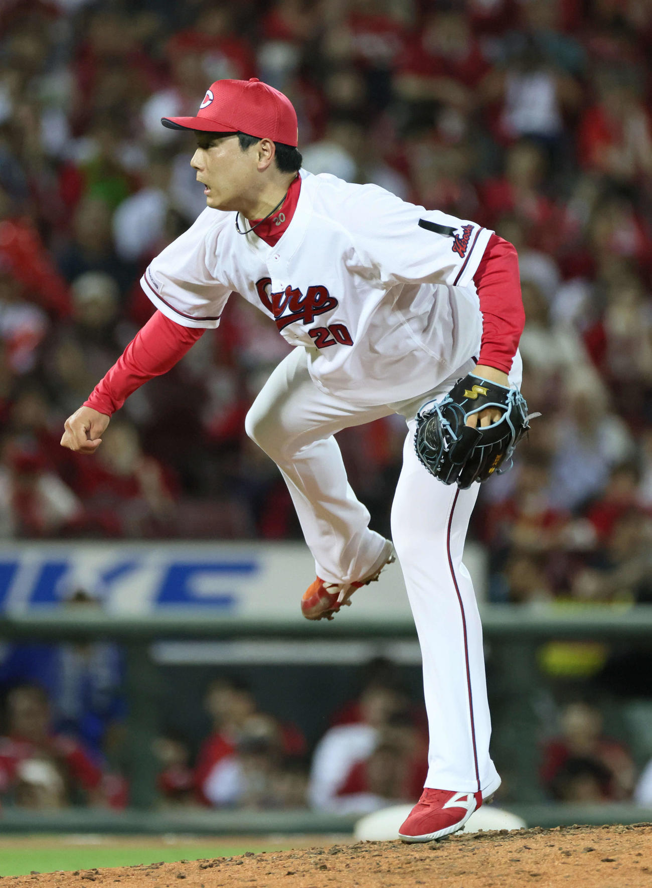 広島対DeNA 9回表DeNA、広島抑えの栗林（撮影・加藤孝規）