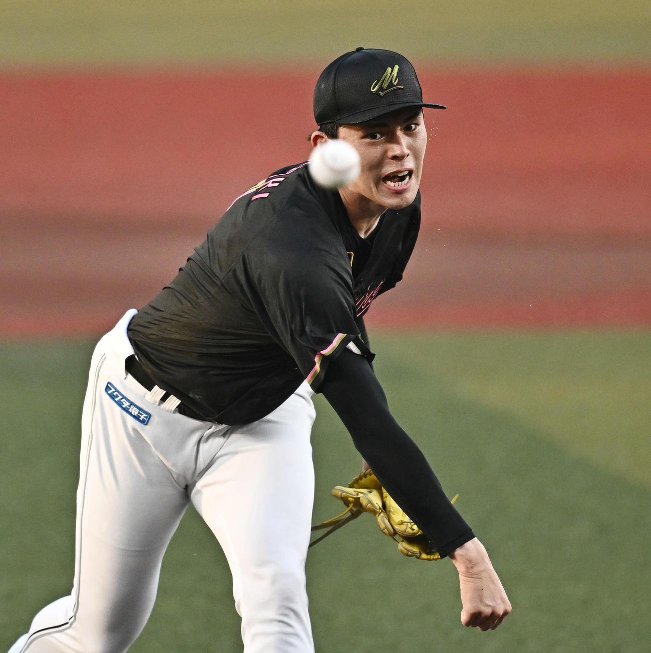 ロッテ対西武　ロッテ先発の佐々木（撮影・滝沢徹郎）