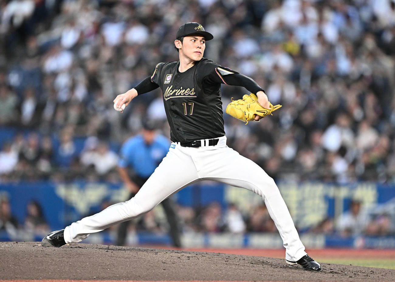 ロッテ対西武　ロッテ先発の佐々木（撮影・滝沢徹郎）