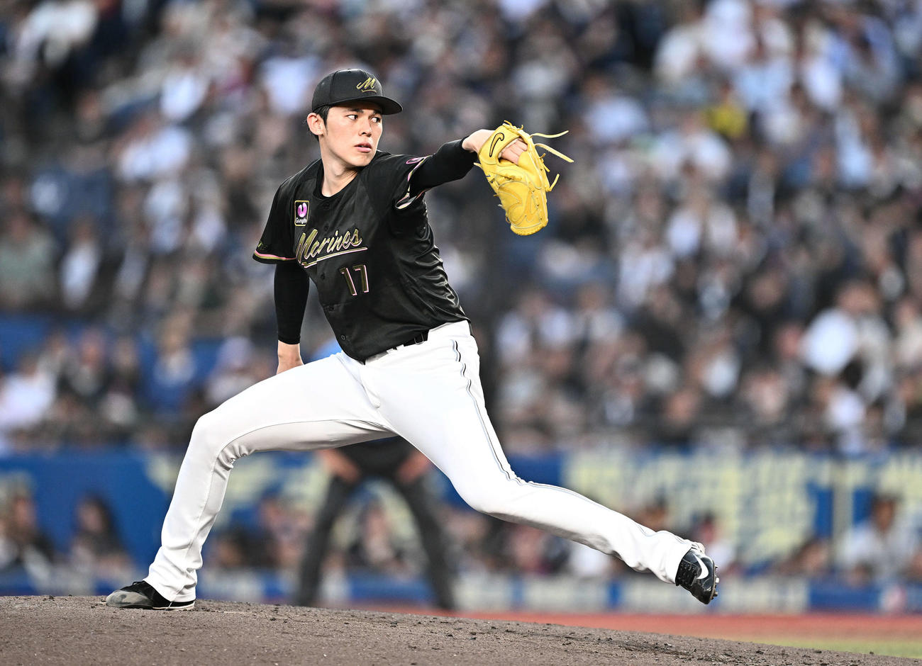 ロッテ対西武　ロッテ先発の佐々木（撮影・滝沢徹郎）
