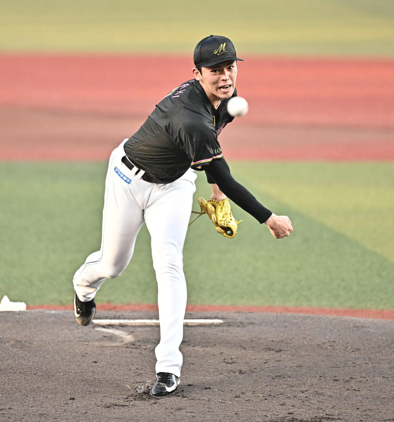 ロッテ対西武　ロッテ先発の佐々木（撮影・滝沢徹郎）