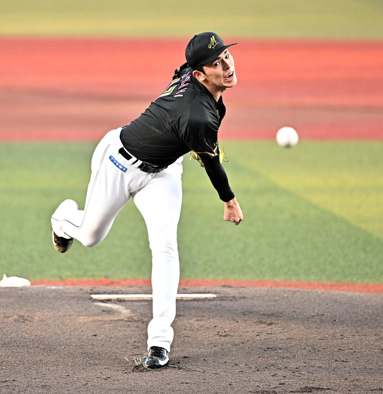 ロッテ対西武　ロッテ先発の佐々木（撮影・滝沢徹郎）