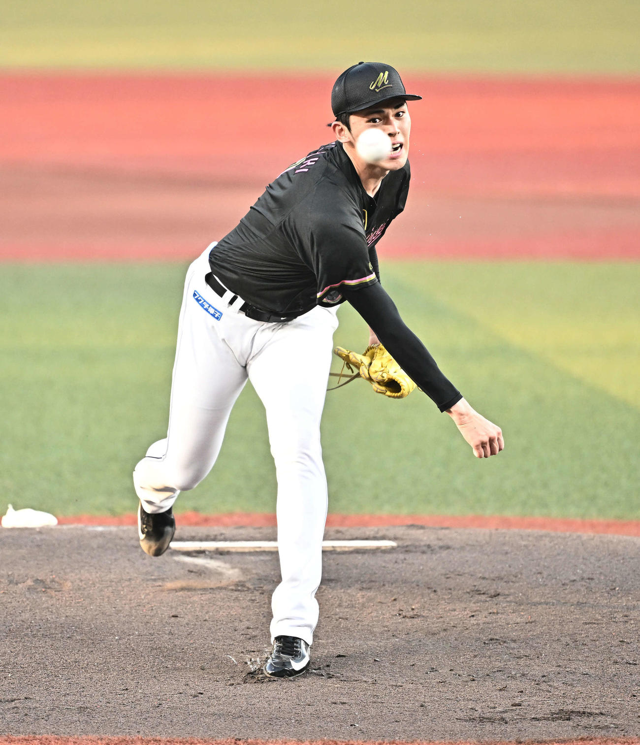ロッテ対西武　ロッテ先発の佐々木（撮影・滝沢徹郎）