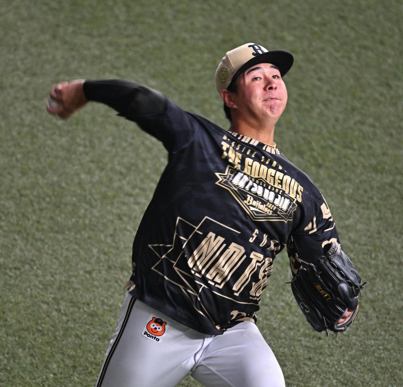 オリックス対ロッテ　試合前、キャッチボールするオリックス川瀬（撮影・和賀正仁）