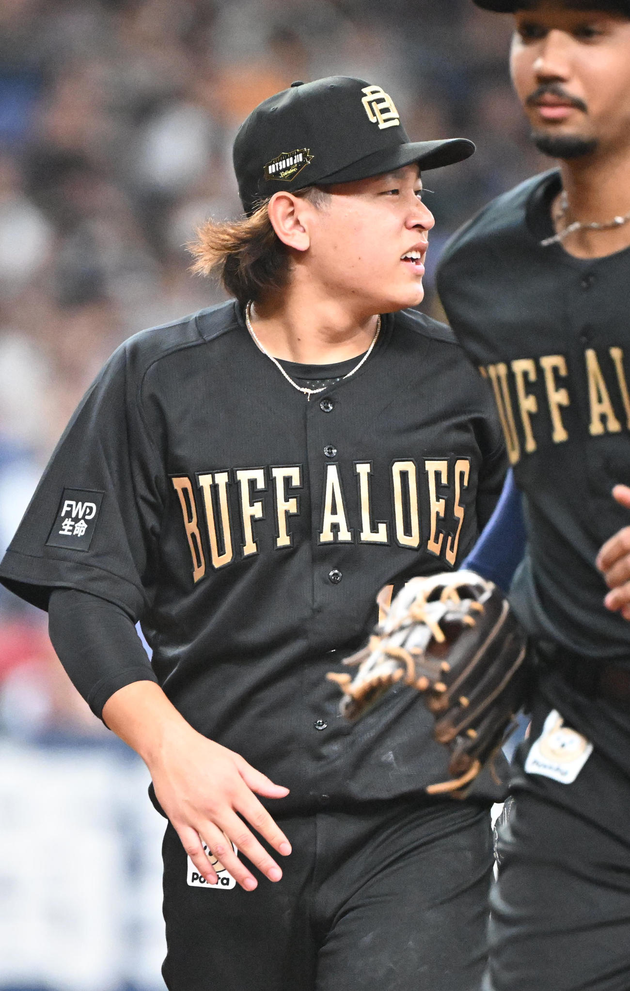 オリックス対ロッテ　2回に3点を失いベンチに戻るオリックス宮城（撮影・和賀正仁）