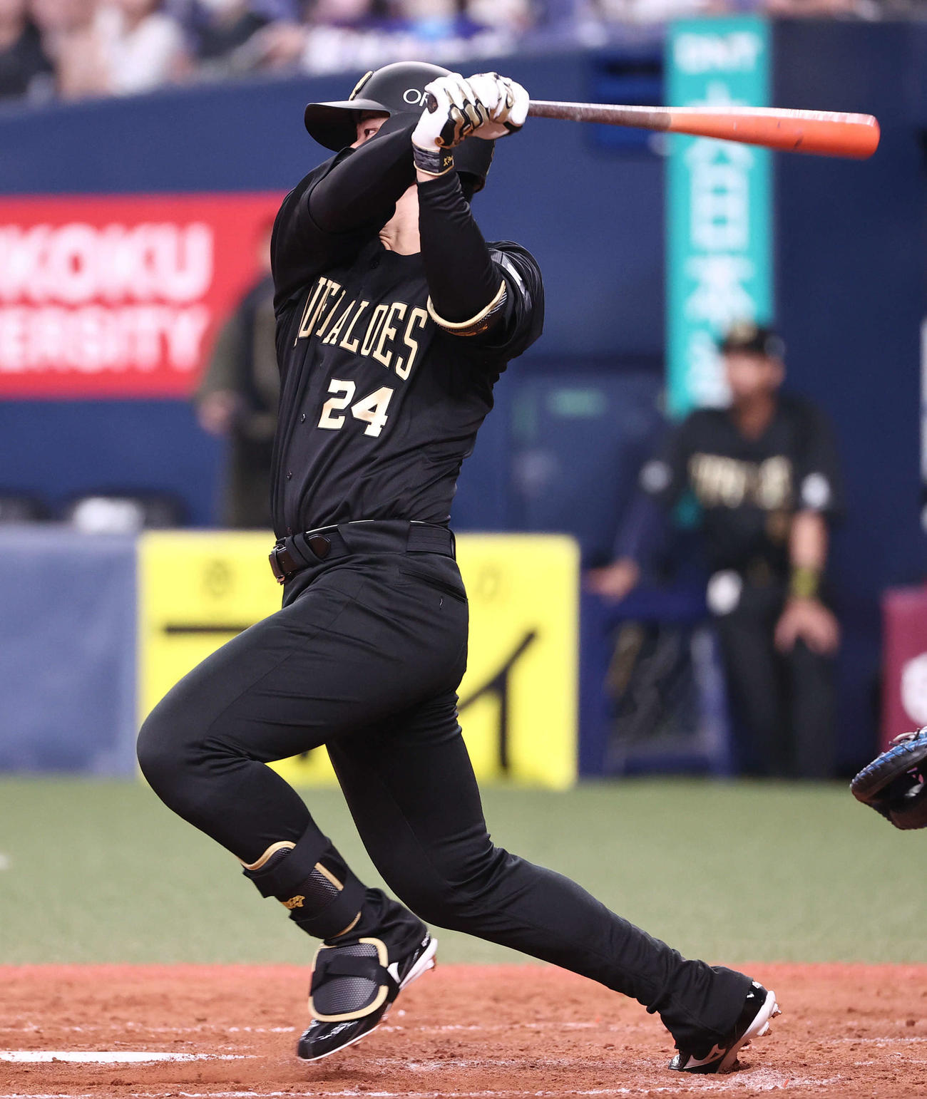 オリックス対ロッテ　5回裏オリックス2死二、三塁、紅林は左に適時打を放つ（撮影・西尾就之）