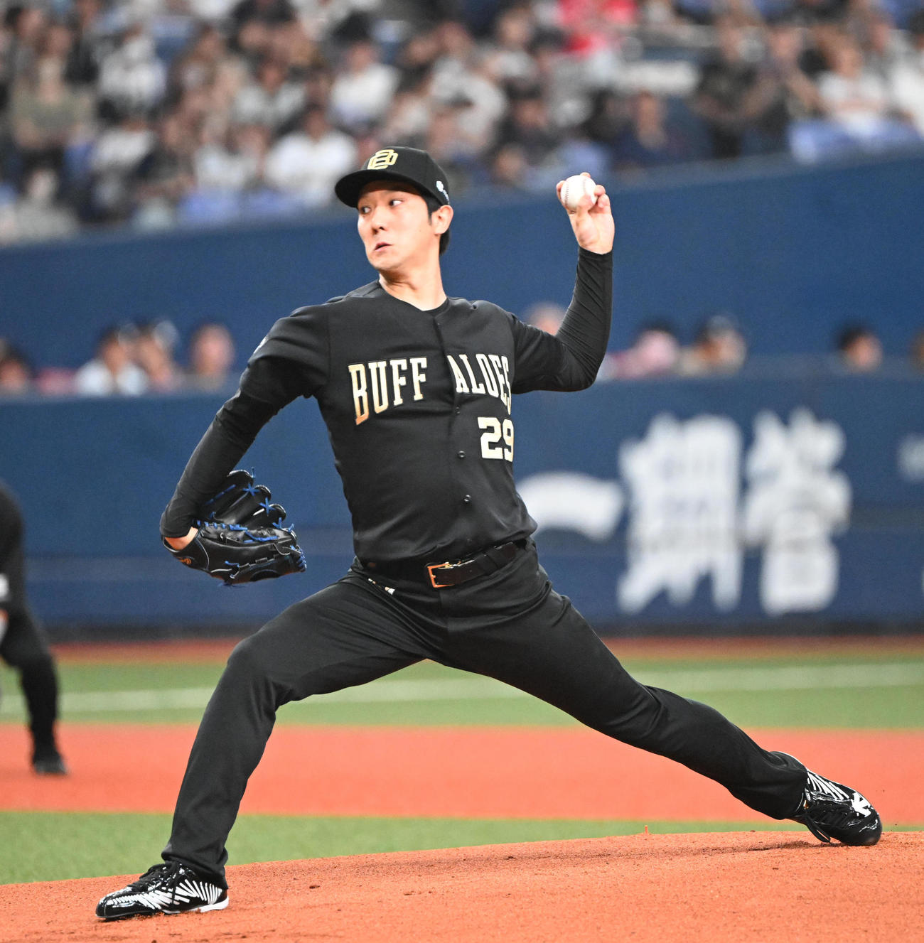 オリックス対ロッテ　先発するオリックス田嶋（撮影・和賀正仁）