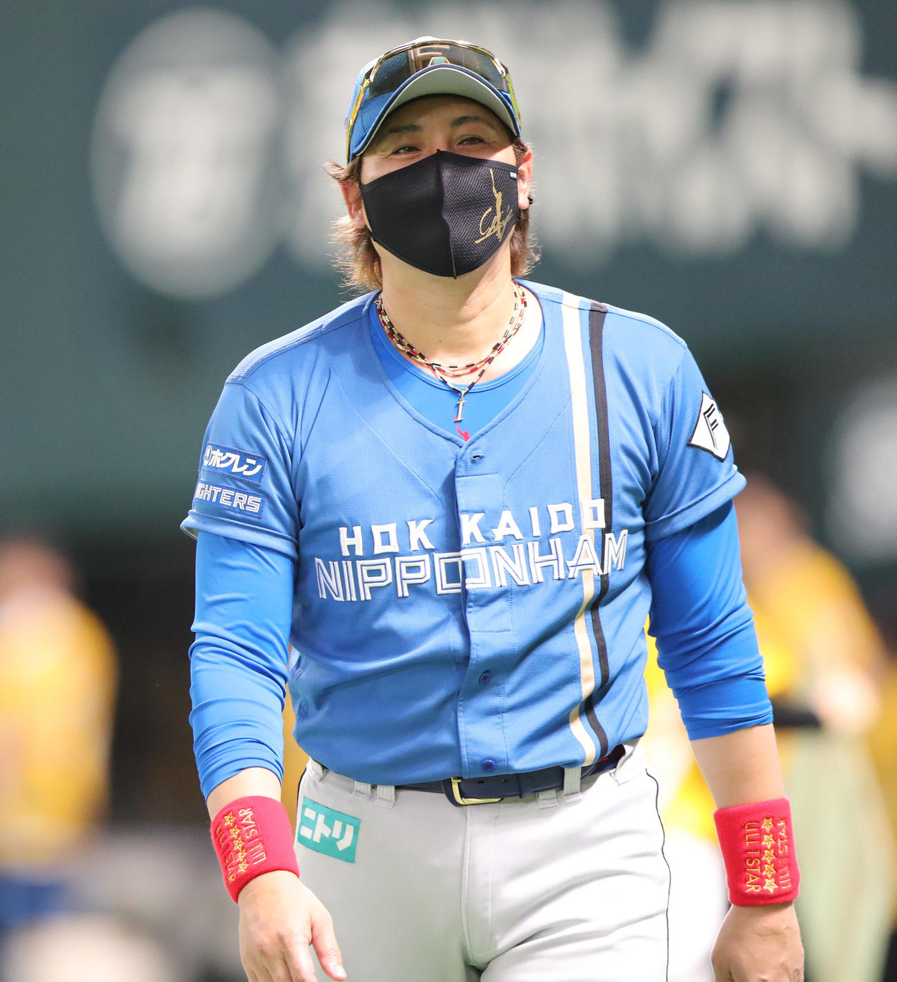 ソフトバンク対日本ハム　ソフトバンクに勝利し笑顔の新庄監督（撮影・鬼束羽瑠菜）