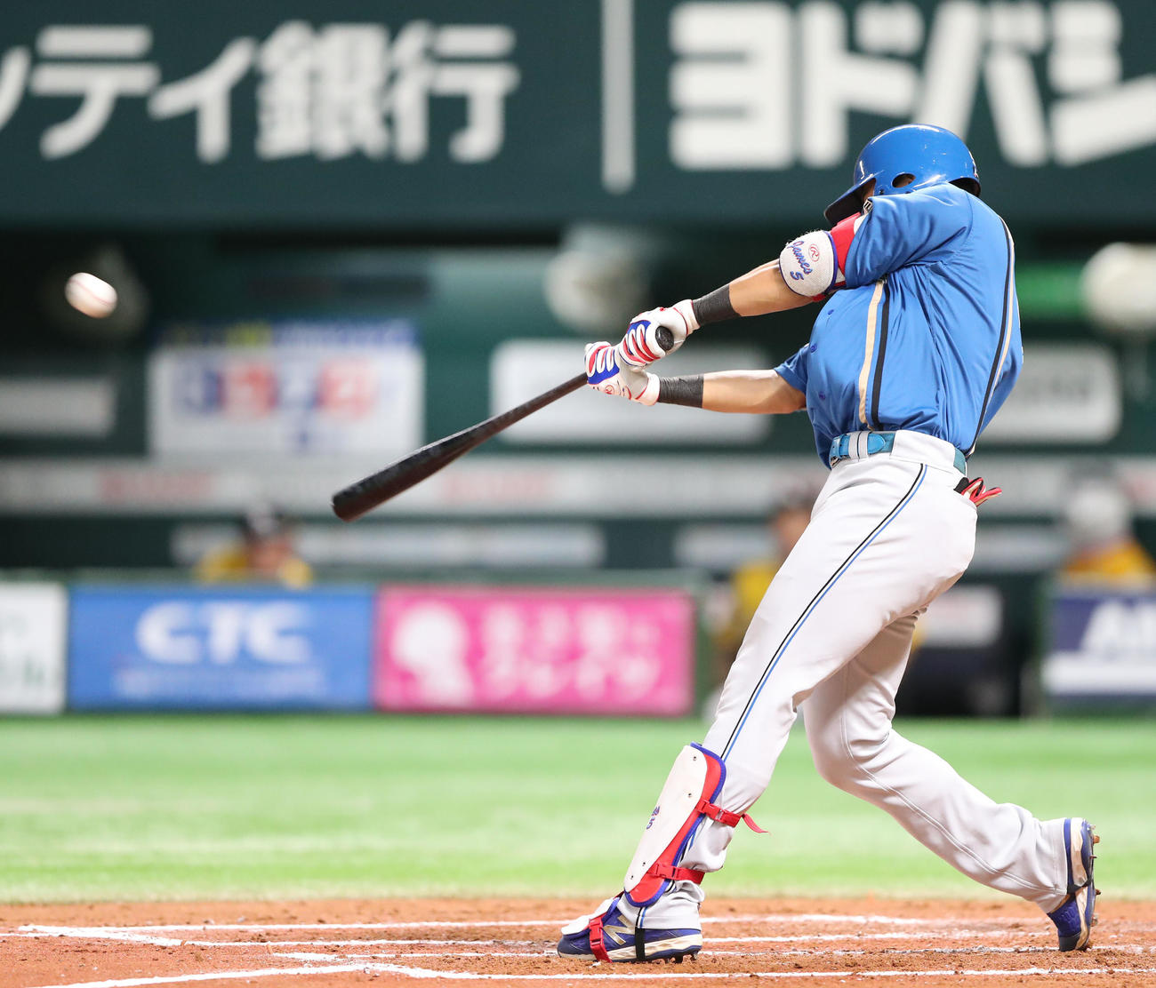 ソフトバンク対日本ハム　7回表日本ハム2死一塁、野村は逆転の中越え本塁打を放つ（撮影・鬼束羽瑠菜）