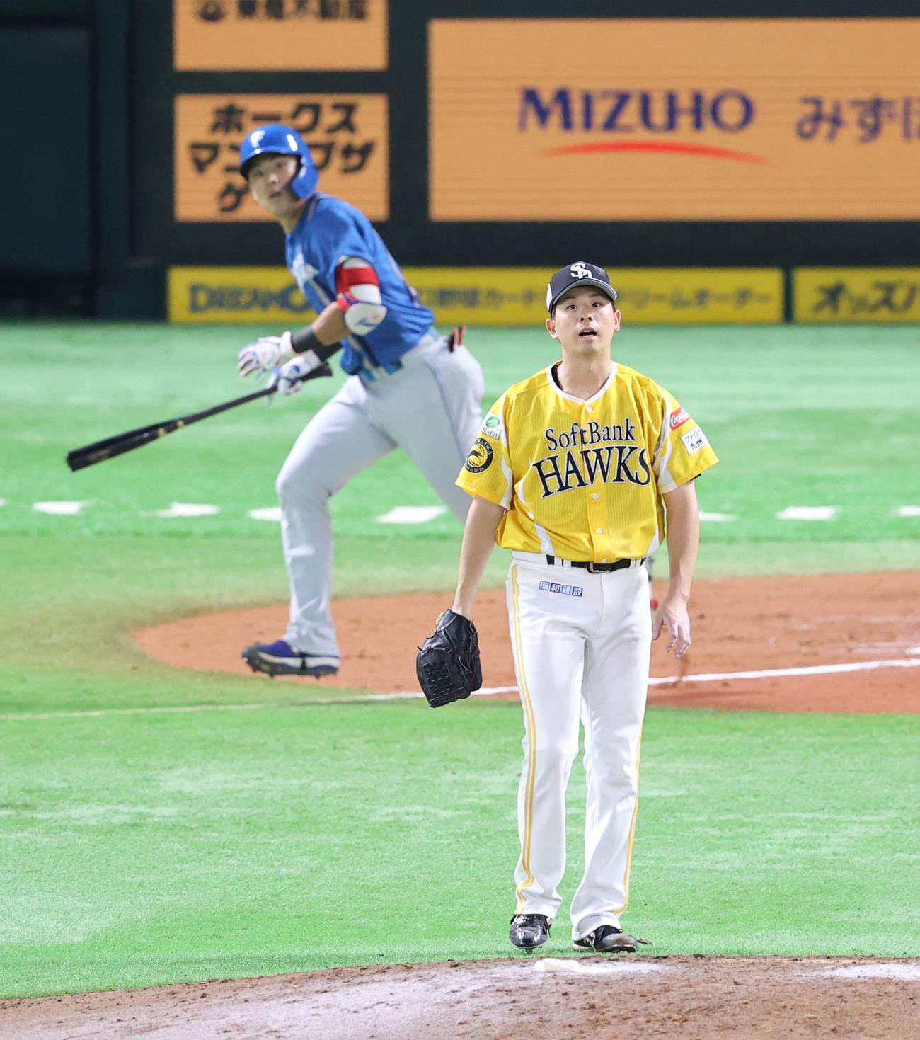 ソフトバンク対日本ハム　7回表日本ハム2死一塁、野村に逆転となる中越え2点本塁打を浴びた大関（撮影・梅根麻紀）