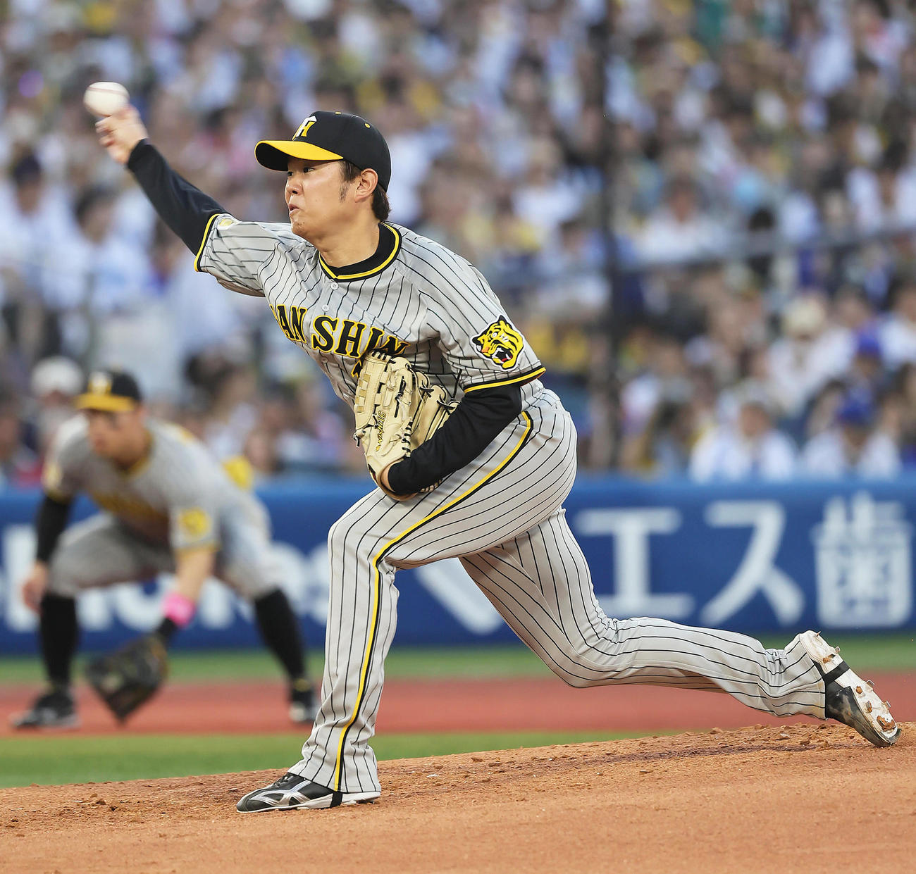 DeNA対阪神　阪神先発の西勇（撮影・足立雅史）