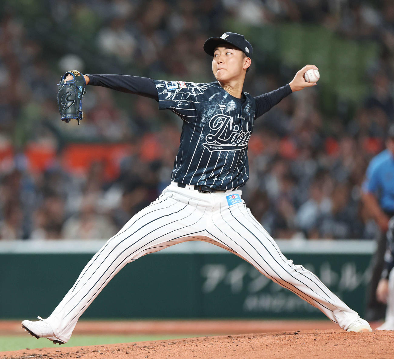 西武対楽天　西武先発の菅井（撮影・宮地輝）
