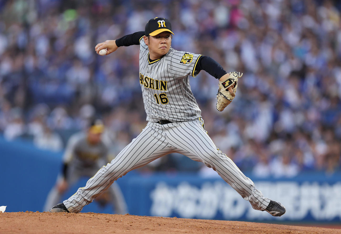 DeNA対阪神　力投する阪神先発の西勇（撮影・前田充）