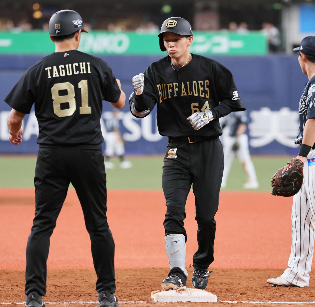 オリックス対西武　8回裏オリックス2死、大里は3安打目となる中前打を放つ（撮影・宮崎幸一）