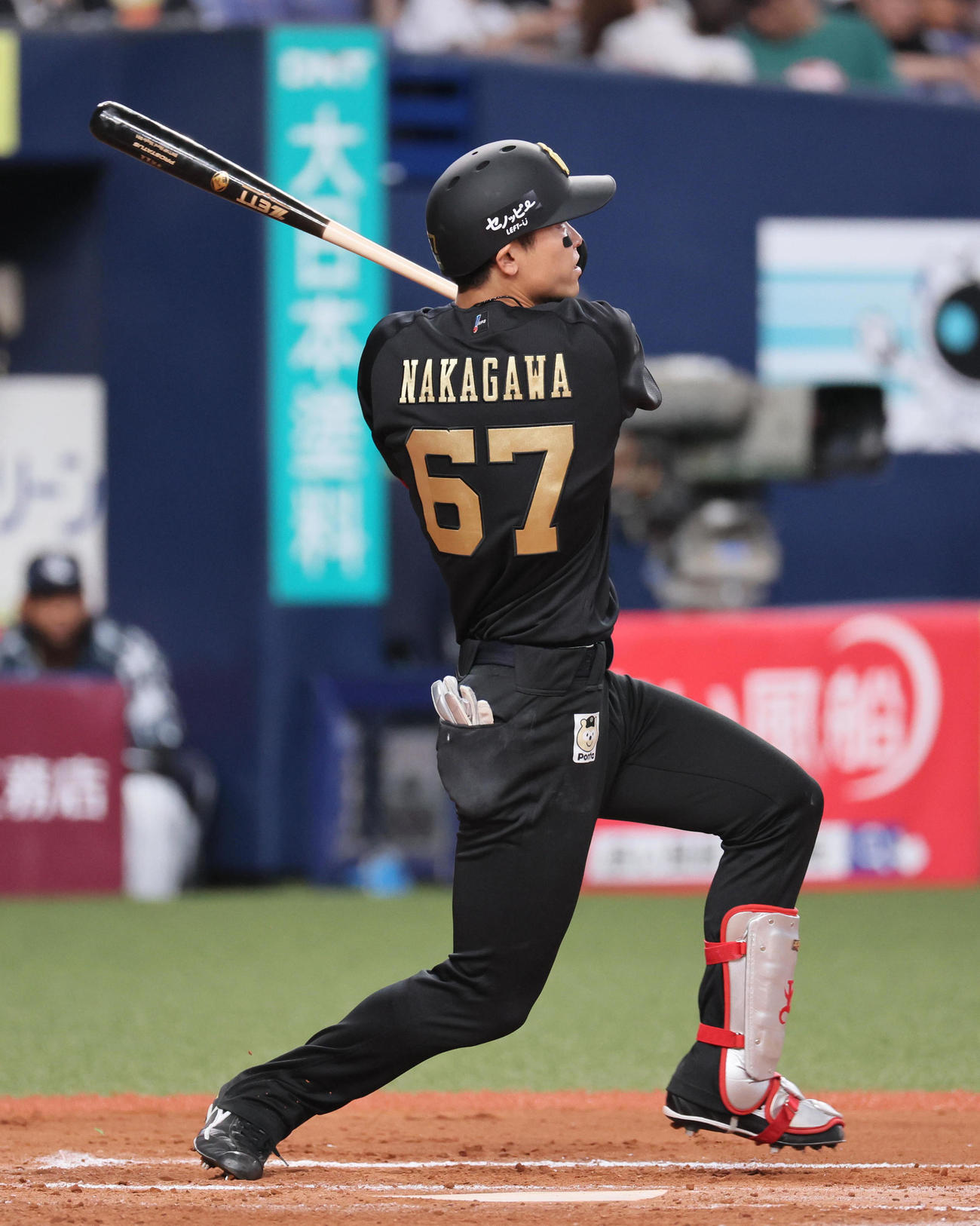 オリックス対西武　6回裏オリックス1死一塁、中川は左越え勝ち越し2点本塁打を放つ（撮影・宮崎幸一）