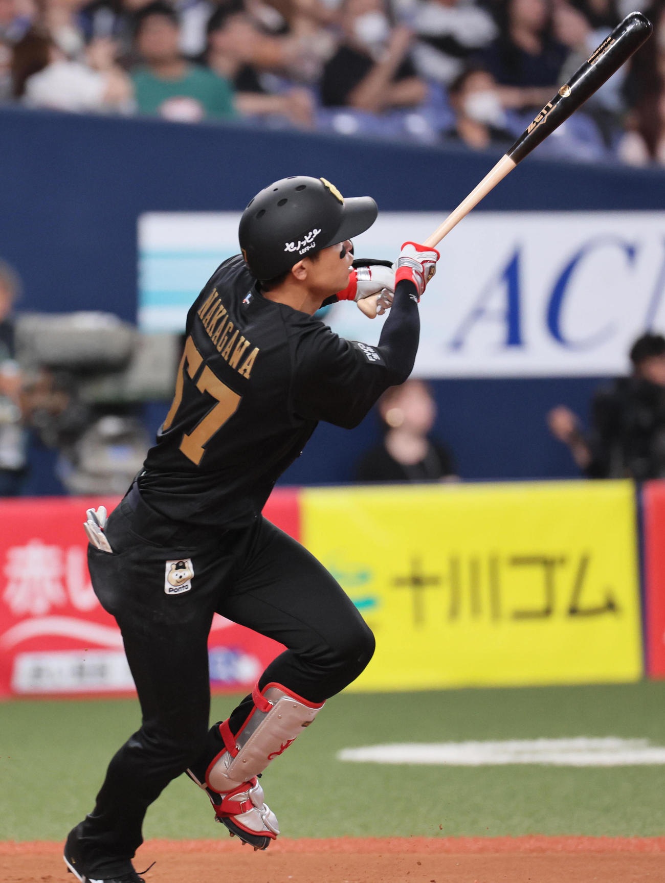 オリックス対西武　6回裏オリックス1死一塁、中川は左越え勝ち越し2点本塁打を放つ（撮影・宮崎幸一）