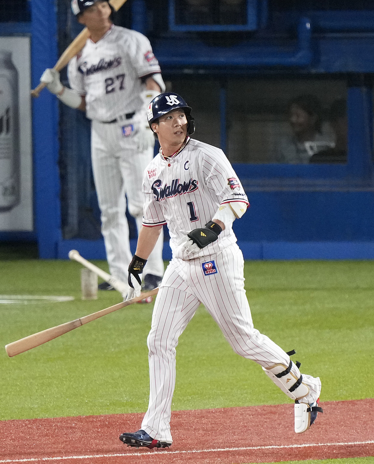 ヤクルト対阪神　4回裏ヤクルト無死一、二塁、左越え3点本塁打を放つ山田（撮影・鈴木みどり）