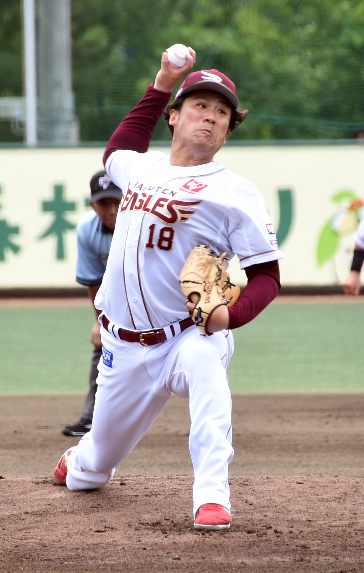 楽天対富士大　力投する楽天田中将（撮影・山田愛斗）