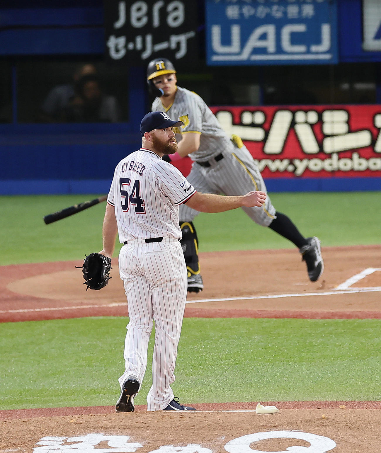 ヤクルト対阪神　1回表阪神2死三塁、佐藤輝を左飛に仕留めたサイスニード（撮影・足立雅史）
