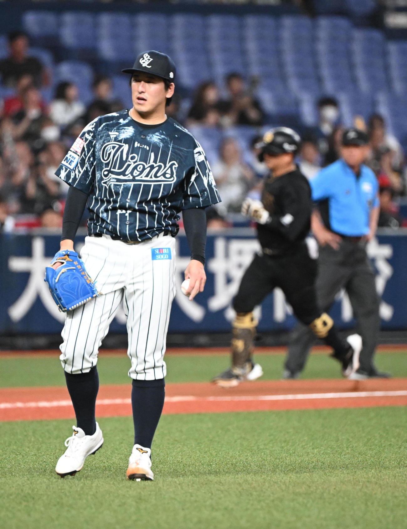 オリックス対西武　6回裏オリックス1死一塁、森に右越え本塁打を浴びた隅田（撮影・和賀正仁）