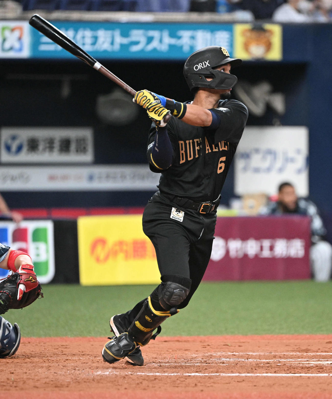 オリックス対西武　7回裏オリックス1死、右越えに勝ち越し本塁打を放つ宗（撮影・和賀正仁）