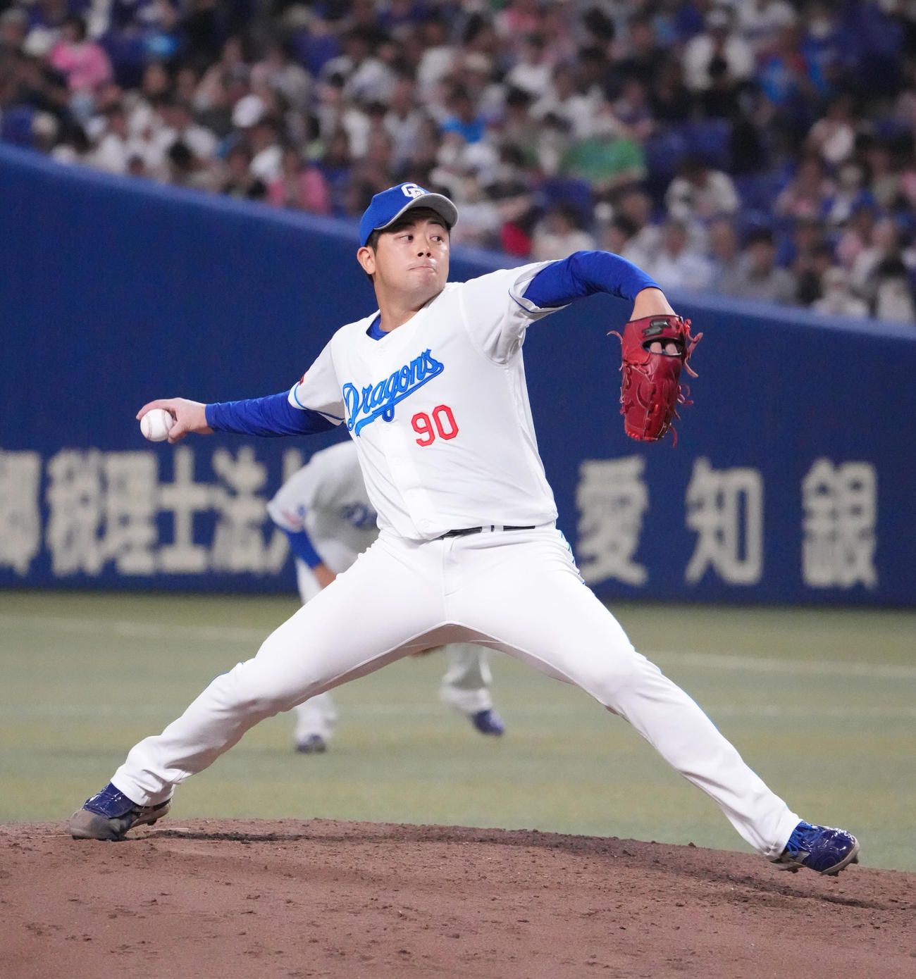 中日対DeNA 8回表、中日2番手で登板する松山（撮影・森本幸一）