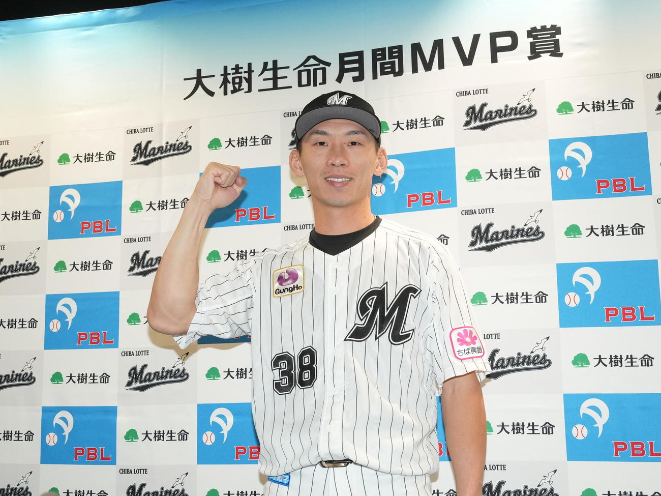 7月度パ・リーグ打撃部門で月間MVPを受賞したロッテ高部（撮影・小沢裕）