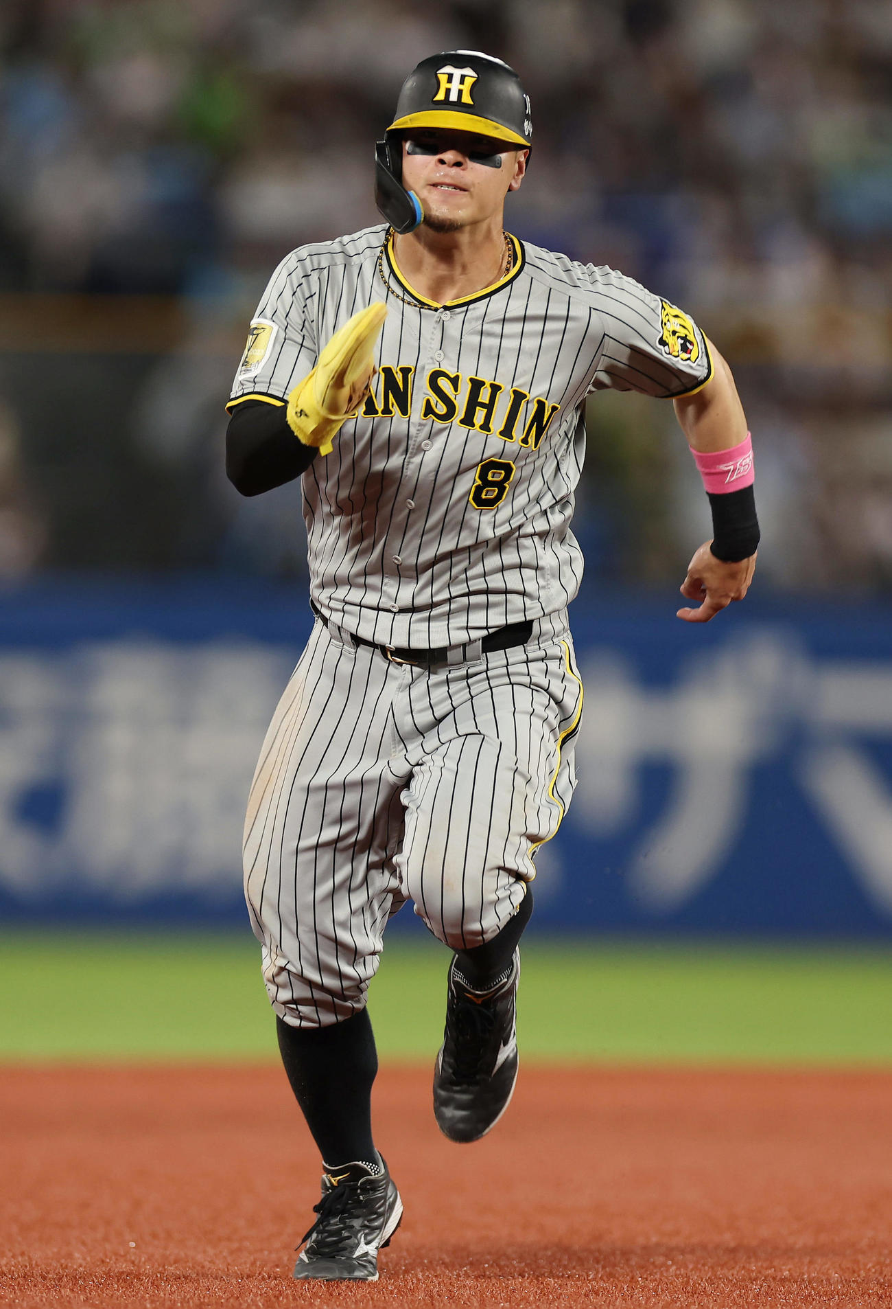ヤクルト対阪神　4回表阪神無死一塁、大山の三ゴロの間に三進する一走佐藤輝（撮影・前田充）
