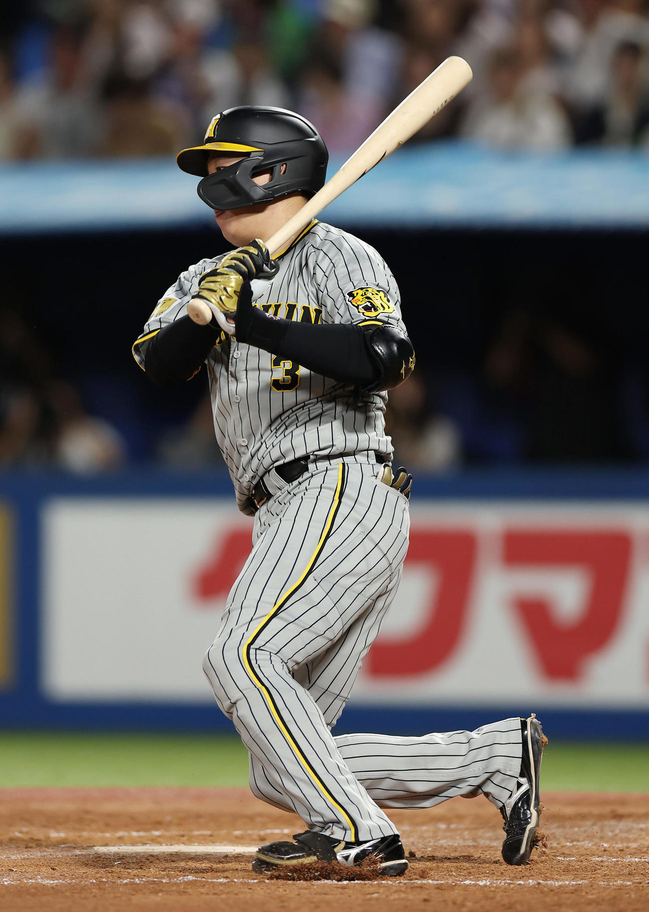 ヤクルト対阪神　5回表阪神1死一、二塁、左前適時打を放つ大山（撮影・前田充）