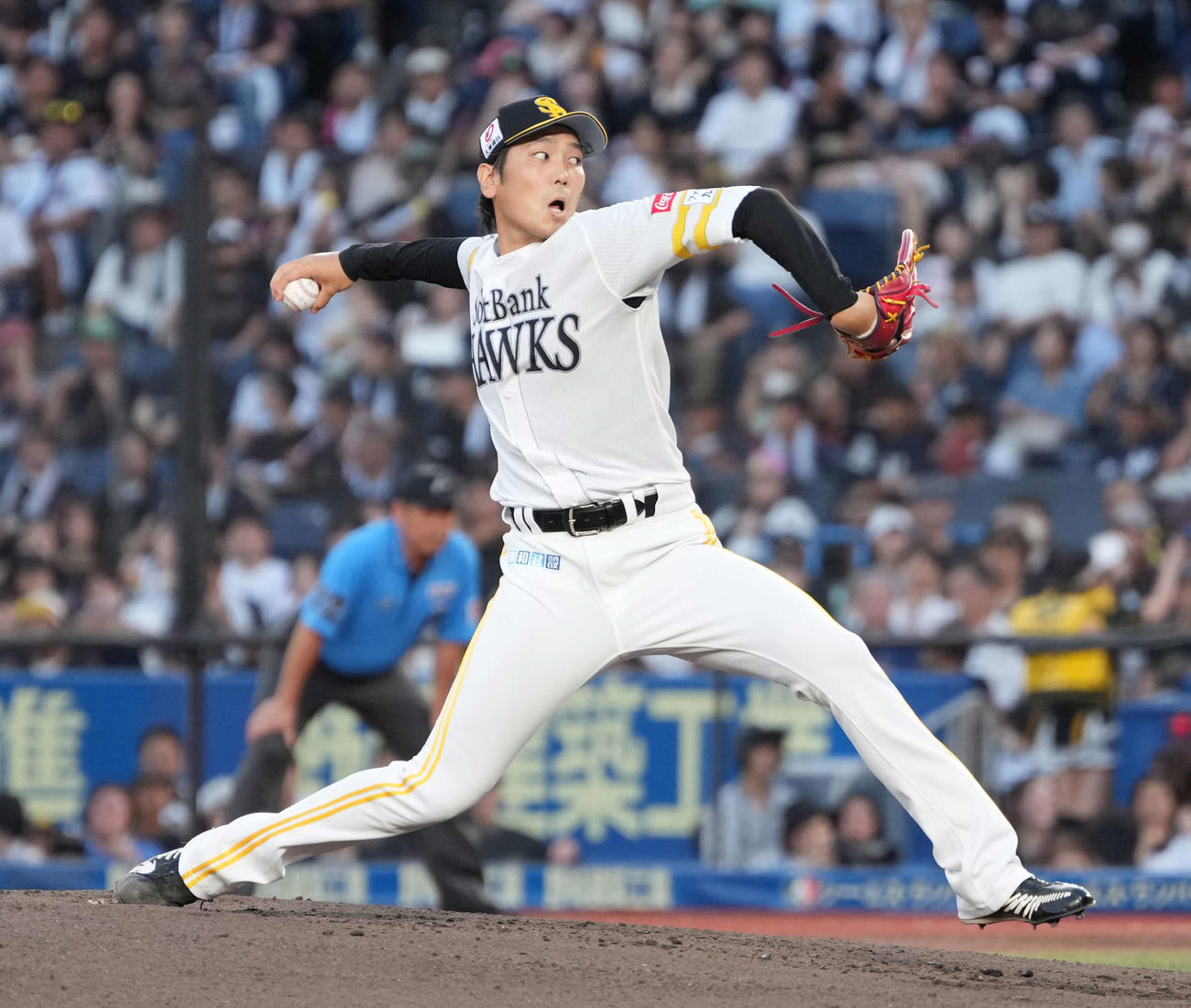ロッテ対ソフトバンク　ソフトバンク先発の石川（撮影・小沢裕）