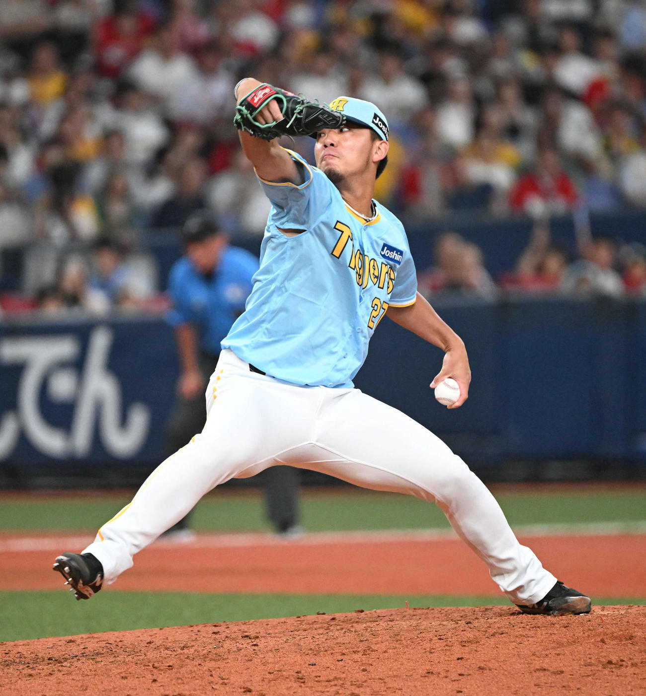 阪神対広島　6回に阪神2番手で登板する伊藤将（撮影・和賀正仁）