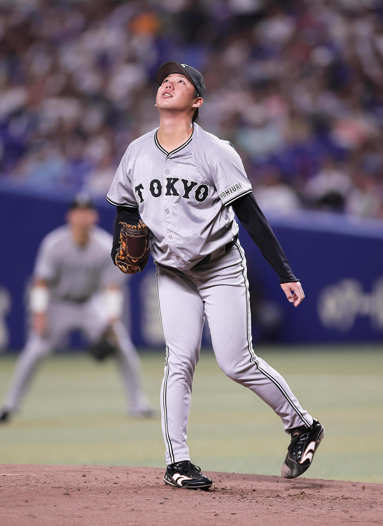 中日対巨人　1回裏中日2死三塁、木下に2点本塁打を浴びた又木（撮影・足立雅史）
