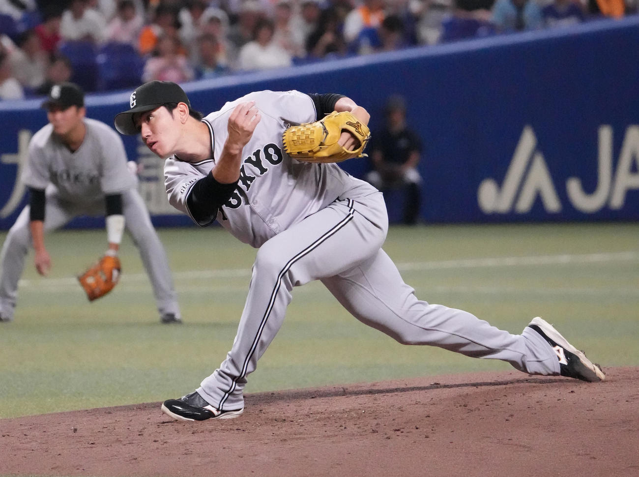 中日対巨人　2回裏、巨人2番手で登板する高橋礼（撮影・森本幸一）