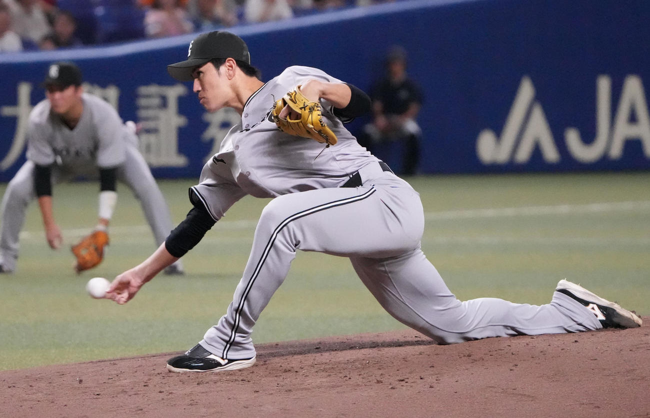 中日対巨人　2回裏、巨人2番手で登板する高橋礼（撮影・森本幸一）